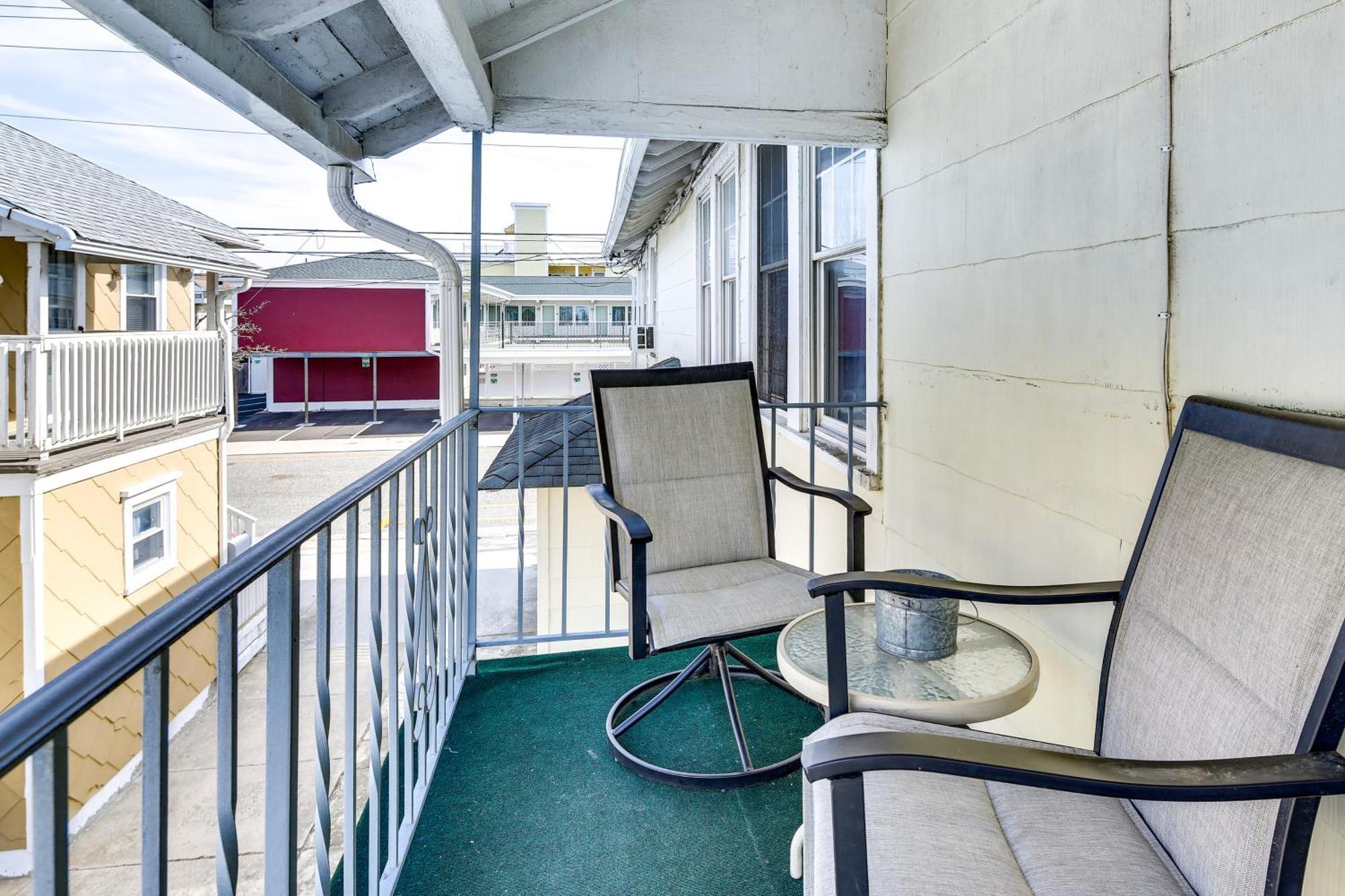 Pet-Friendly Apartment In Wildwood Less Than 1 Mi To Beach Eksteriør billede